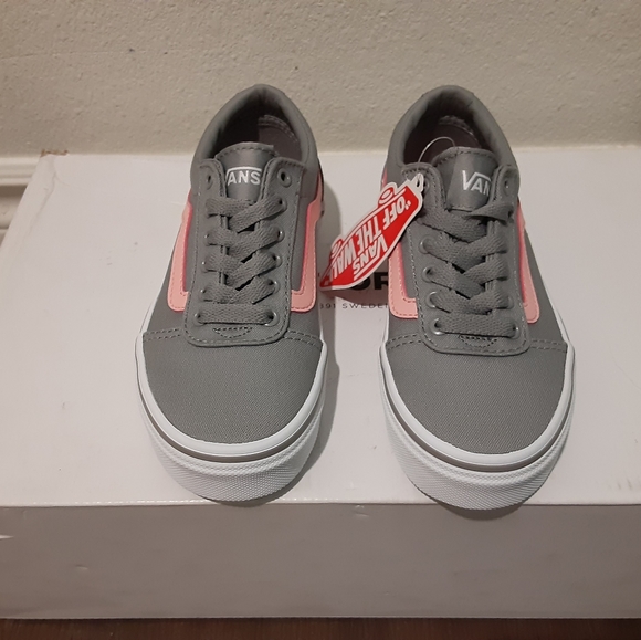 Vans - Picture 3 of 4